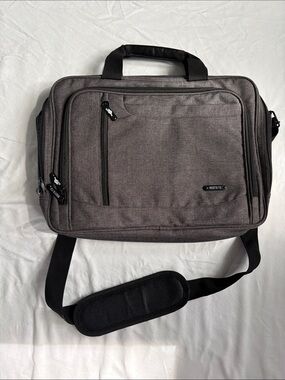 ROOTS RTS3400 15.6" Laptop w/RFID, Grey